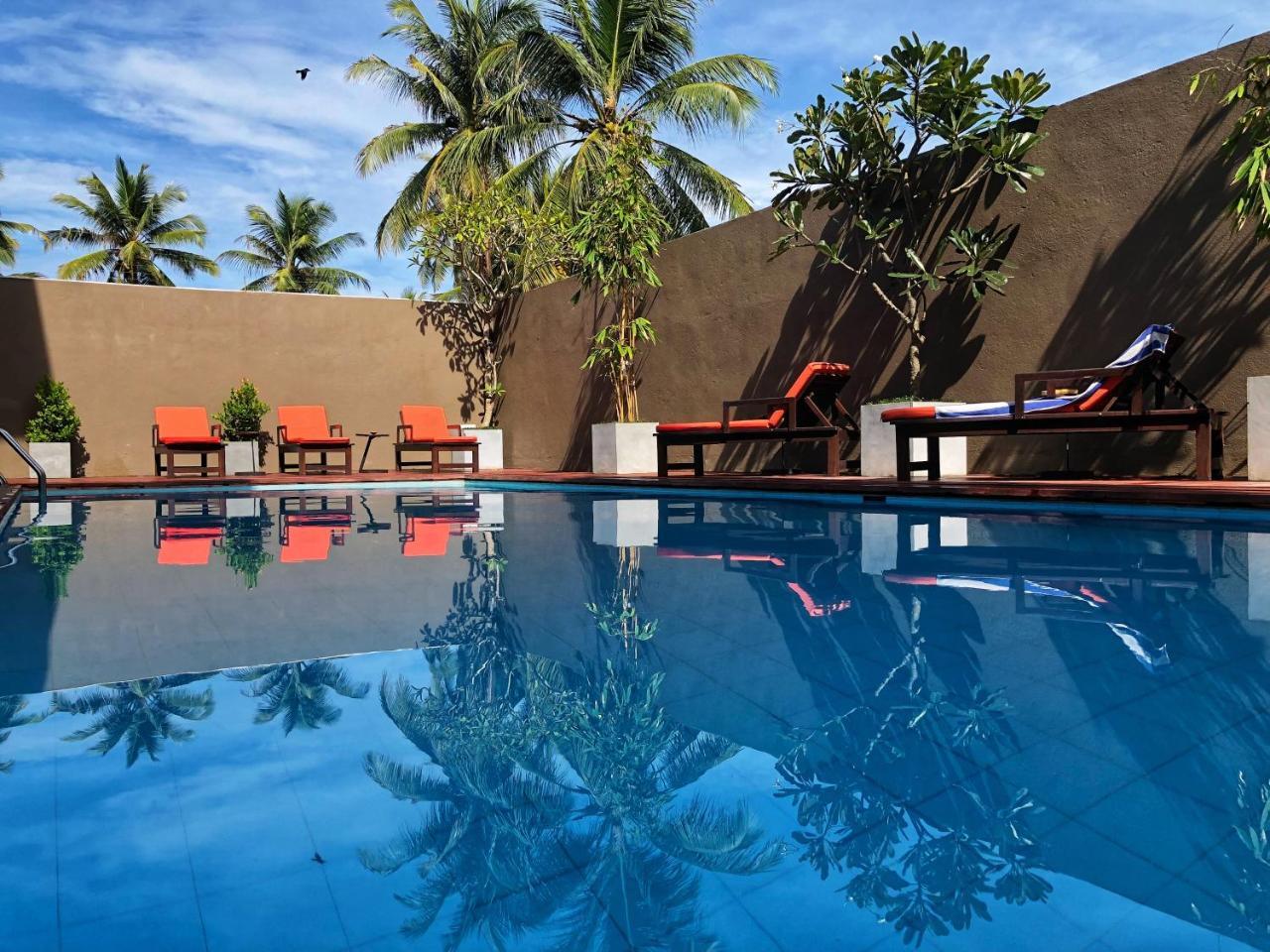 Hotel Waves By Tranquil Negombo Exteriér fotografie